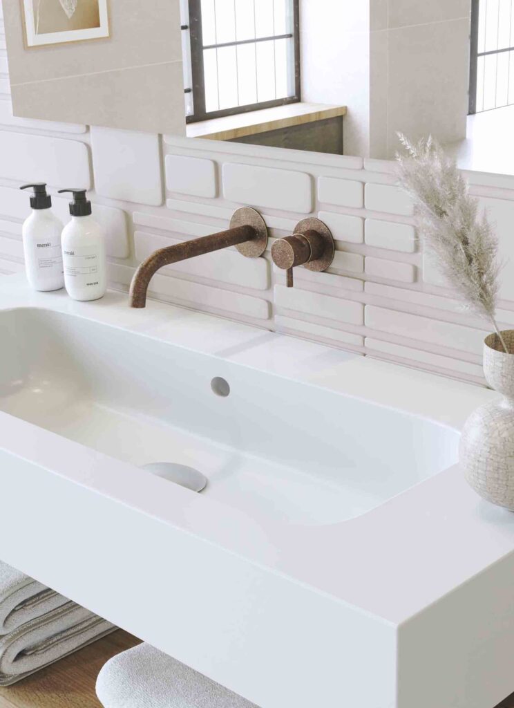 reforma-baño-grifo-lavabo